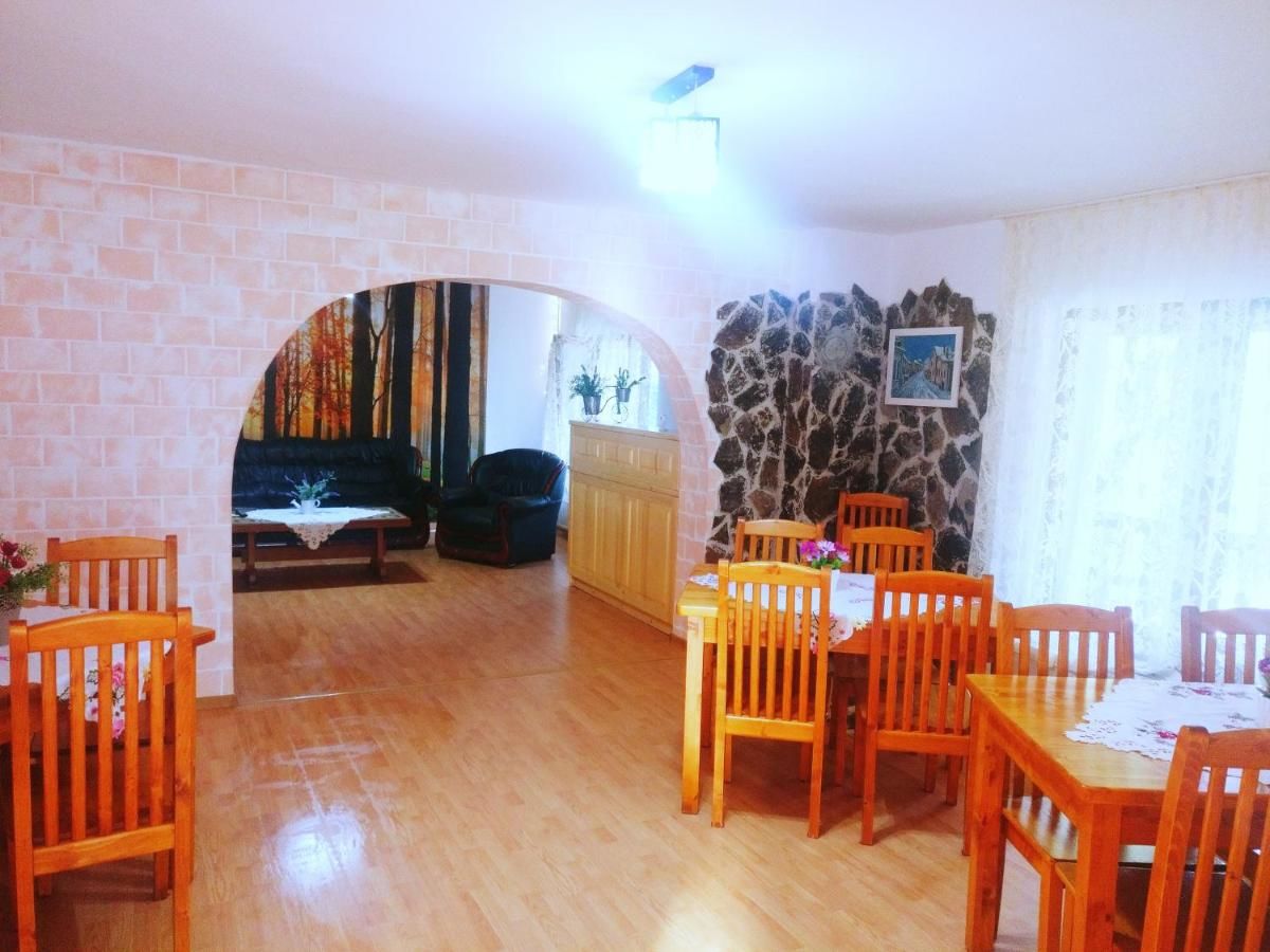 Отель Bianca House Буштени-33