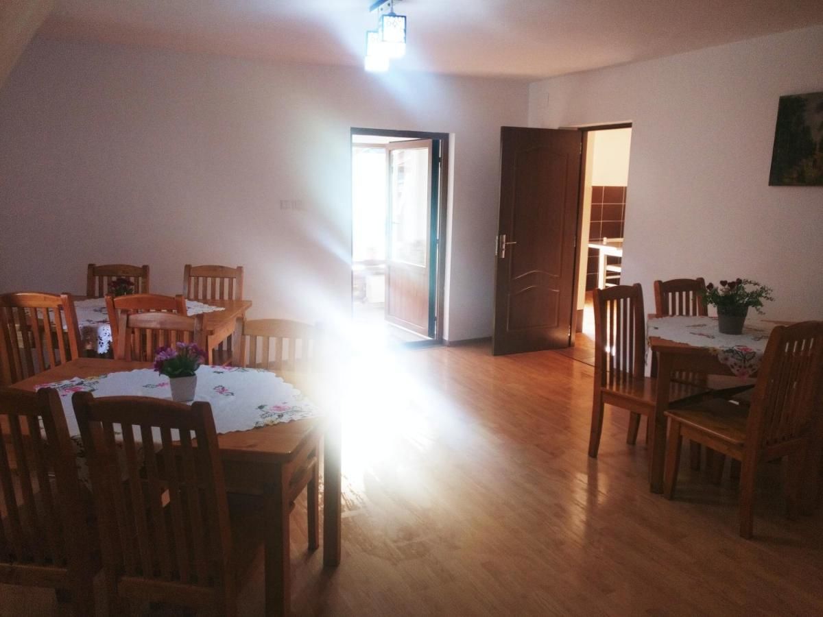 Отель Bianca House Буштени-34